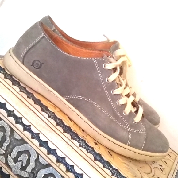 BORN Suede Snickers  8.5 - Picture 4 of 5